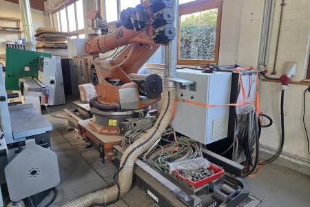 Milling robot KUKA VKR 150 R3100 Milling robot KUKA VKR 150 R3100 - Thumbnail 2