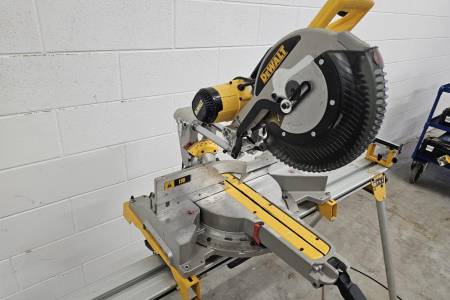 Cross cut saw DEWALT DWS 780-QS - Thumbnail 6