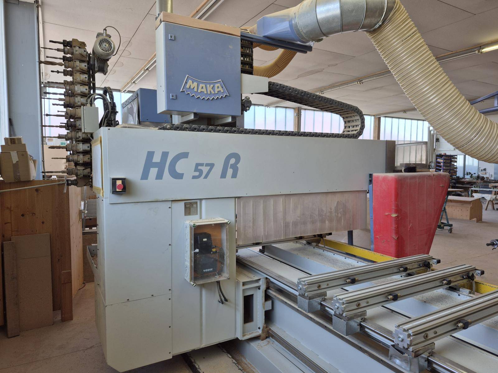 Auction MAKA 5 axes milling centre HC 57 ROBOT