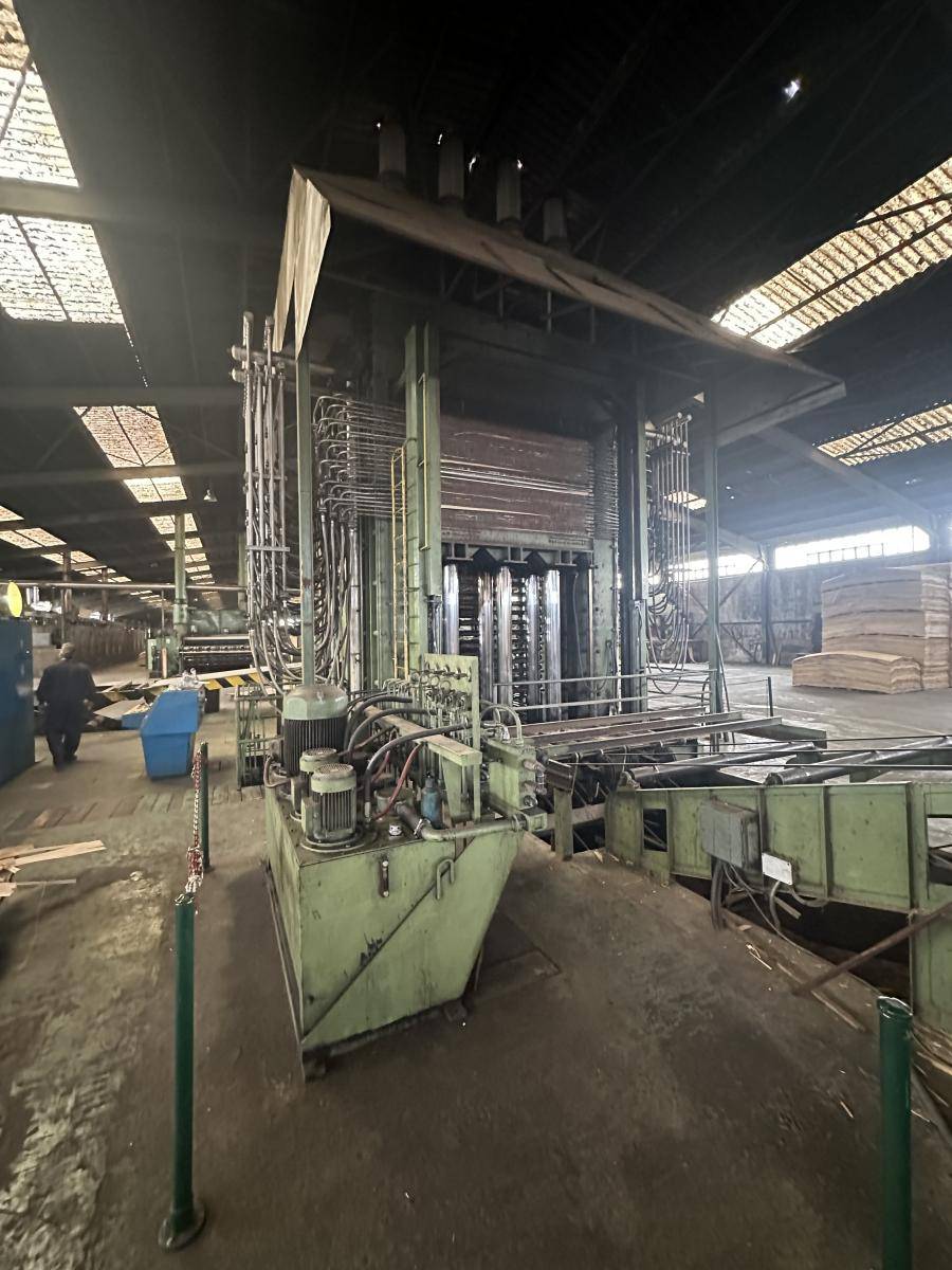 Complete plywood production line CREMONA , Colombo, Pagnoni Complete plywood production line CREMONA , Colombo, Pagnoni - Thumbnail 31
