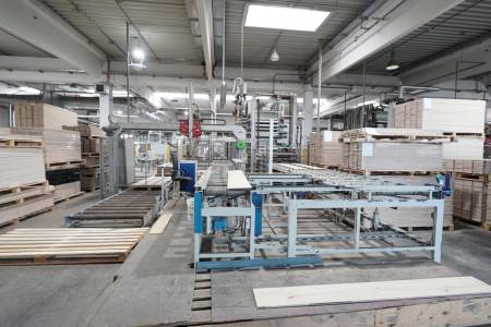 Line for the production of three-layer parquet flooring BÜRKLE Line for the production of three-layer parquet flooring BÜRKLE - Thumbnail 10
