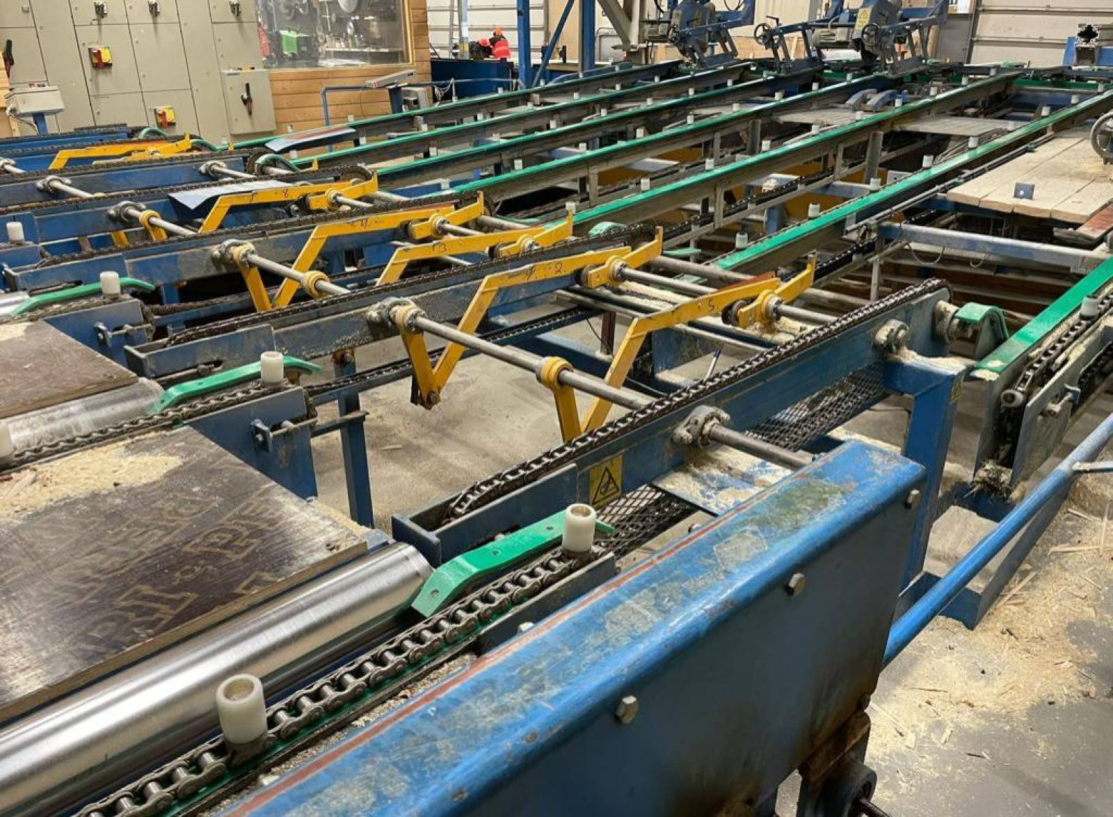 Stacking and destacking device Automatic loading and unloading system ...