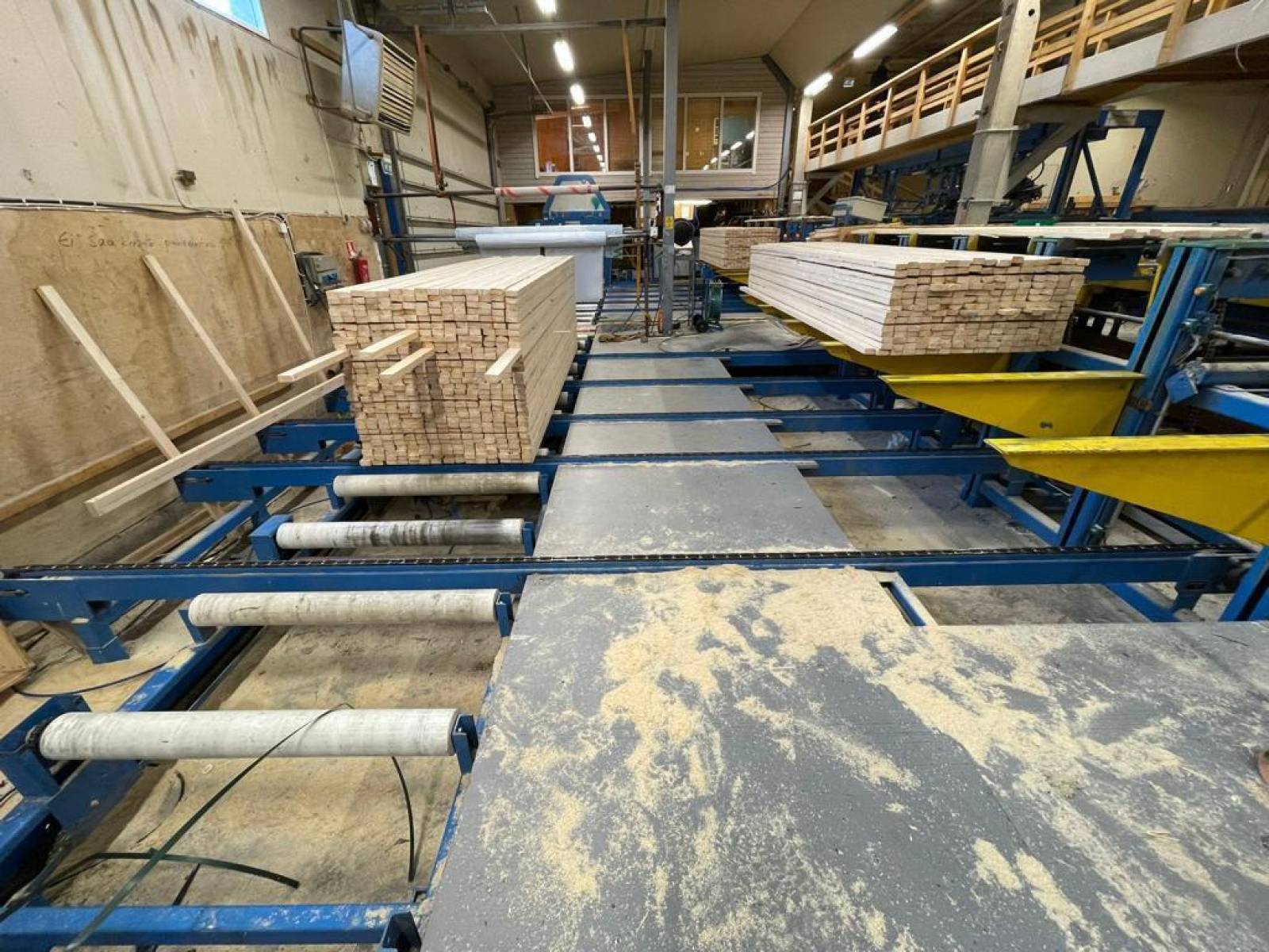 Stacking and destacking device Automatic loading and unloading system ...