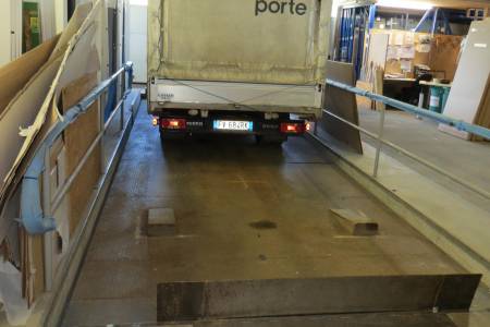 Lifting platform for trucks ORI 102 GD 2 PS Lifting platform for trucks ORI 102 GD 2 PS - Thumbnail 2