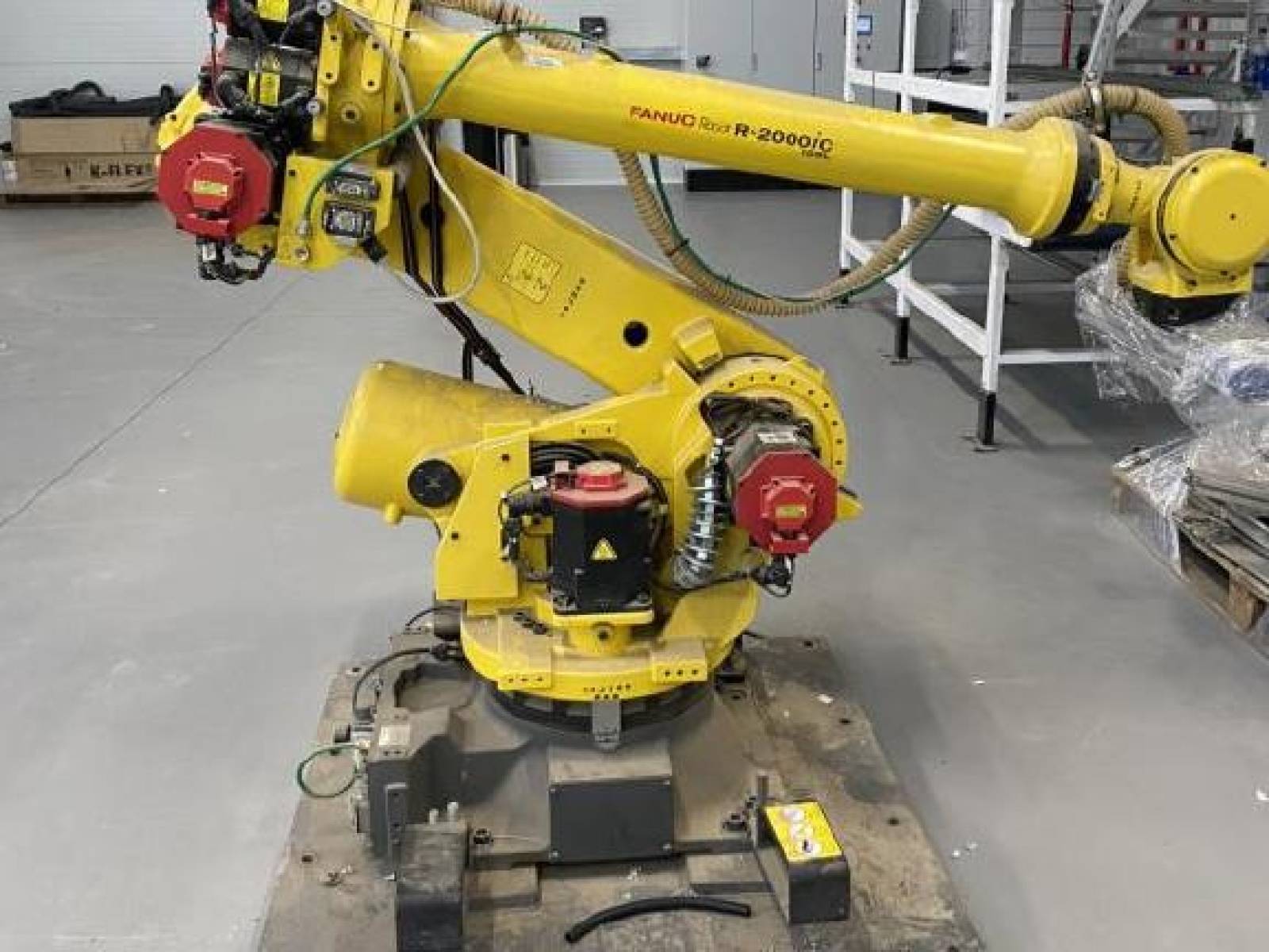 FANUC Robot R-2000 IC /125L używany