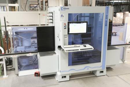 Auction WEEKE Vertical CNC machining centre BHX 200 / D Optimat
