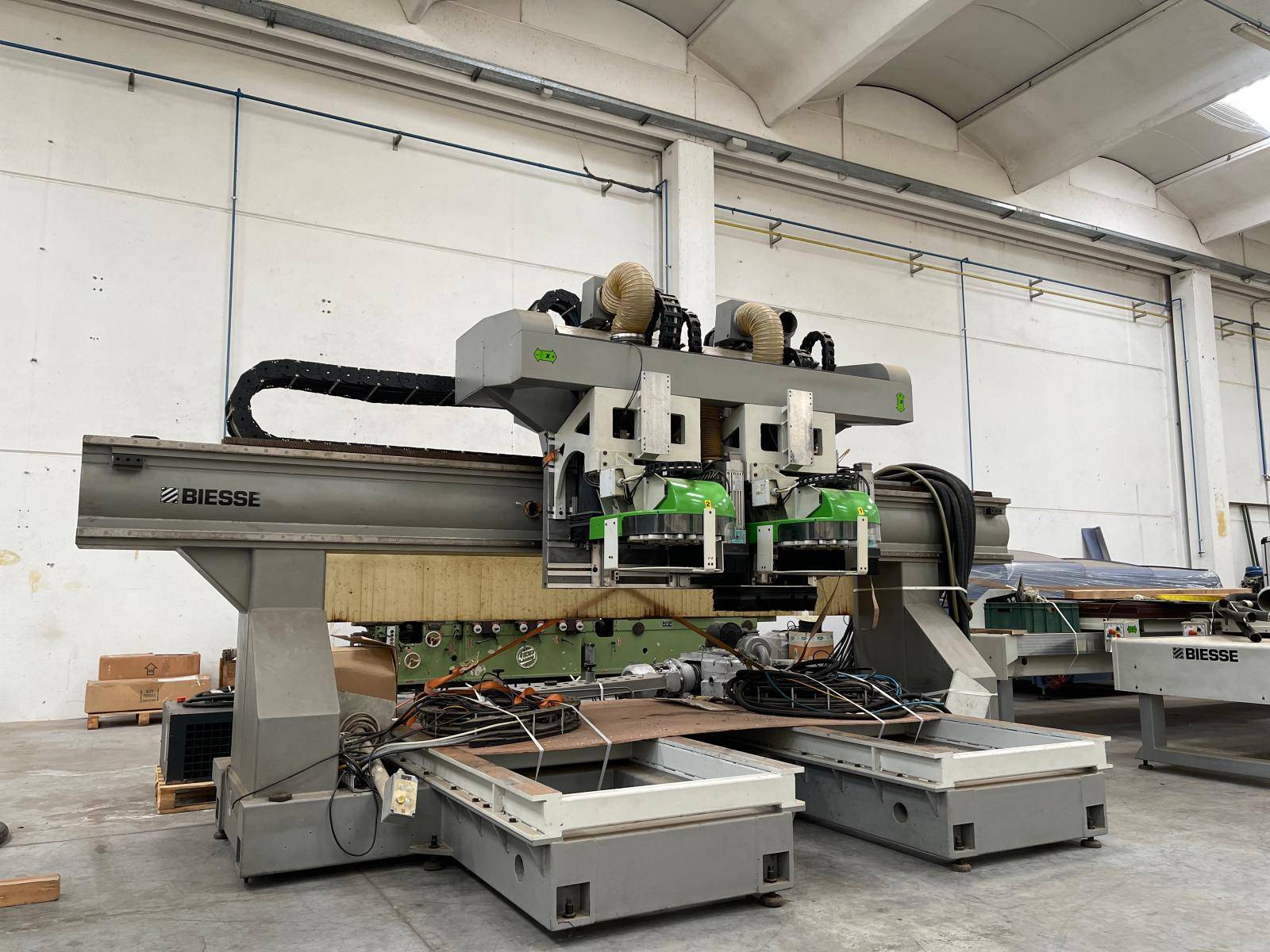 CNC machining centre BIESSE ARROW FT buy second-hand