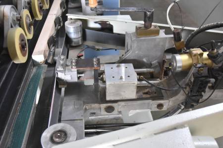 Profile band sanding machine OMEF 1NT-1NLLsx + 1NT-1NLLdx Profile band sanding machine OMEF 1NT-1NLLsx + 1NT-1NLLdx - Thumbnail 16
