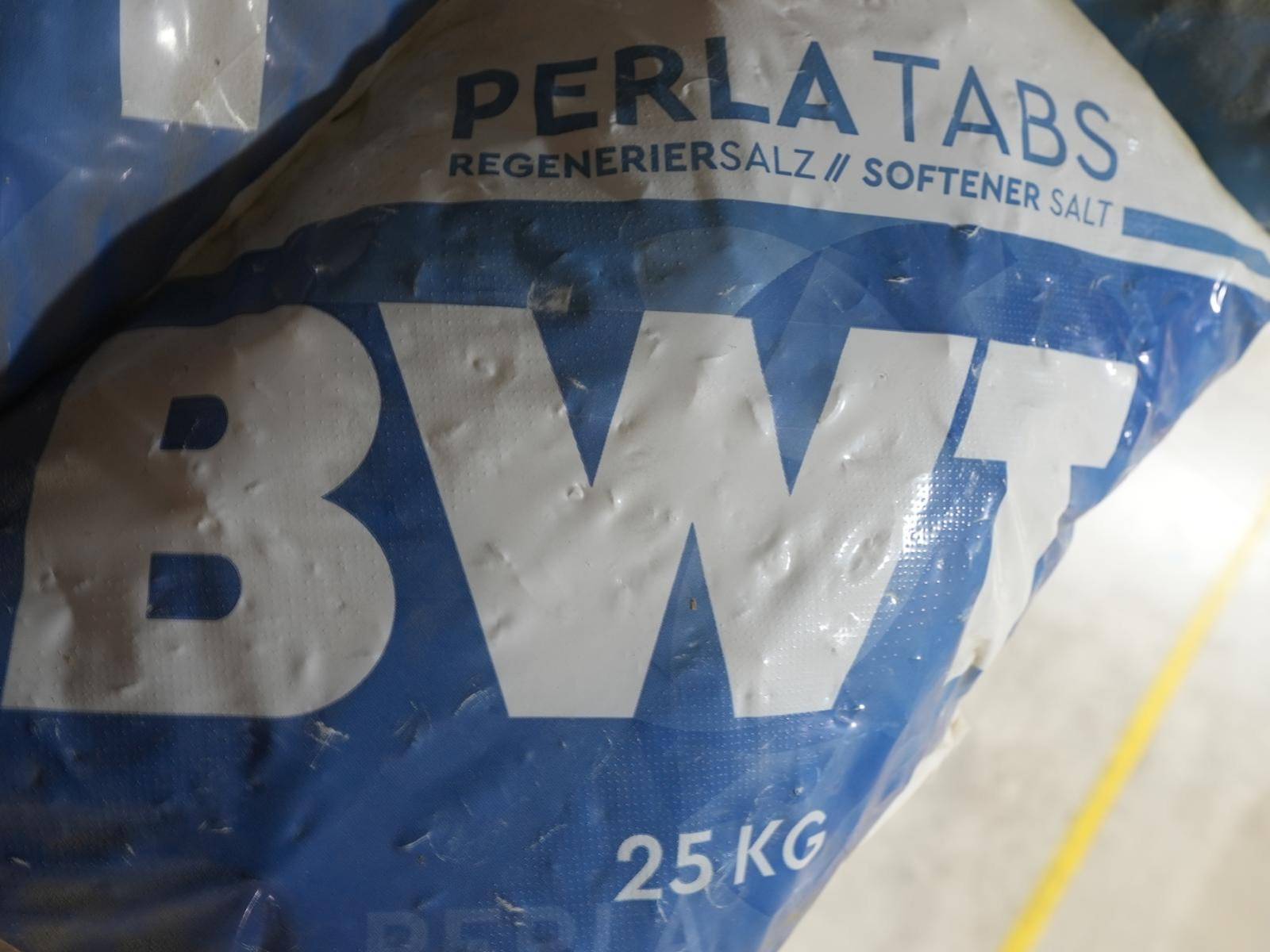 Auction 20.2.24 - Softener salt BWT Perla TABS, Set (35x25kg)