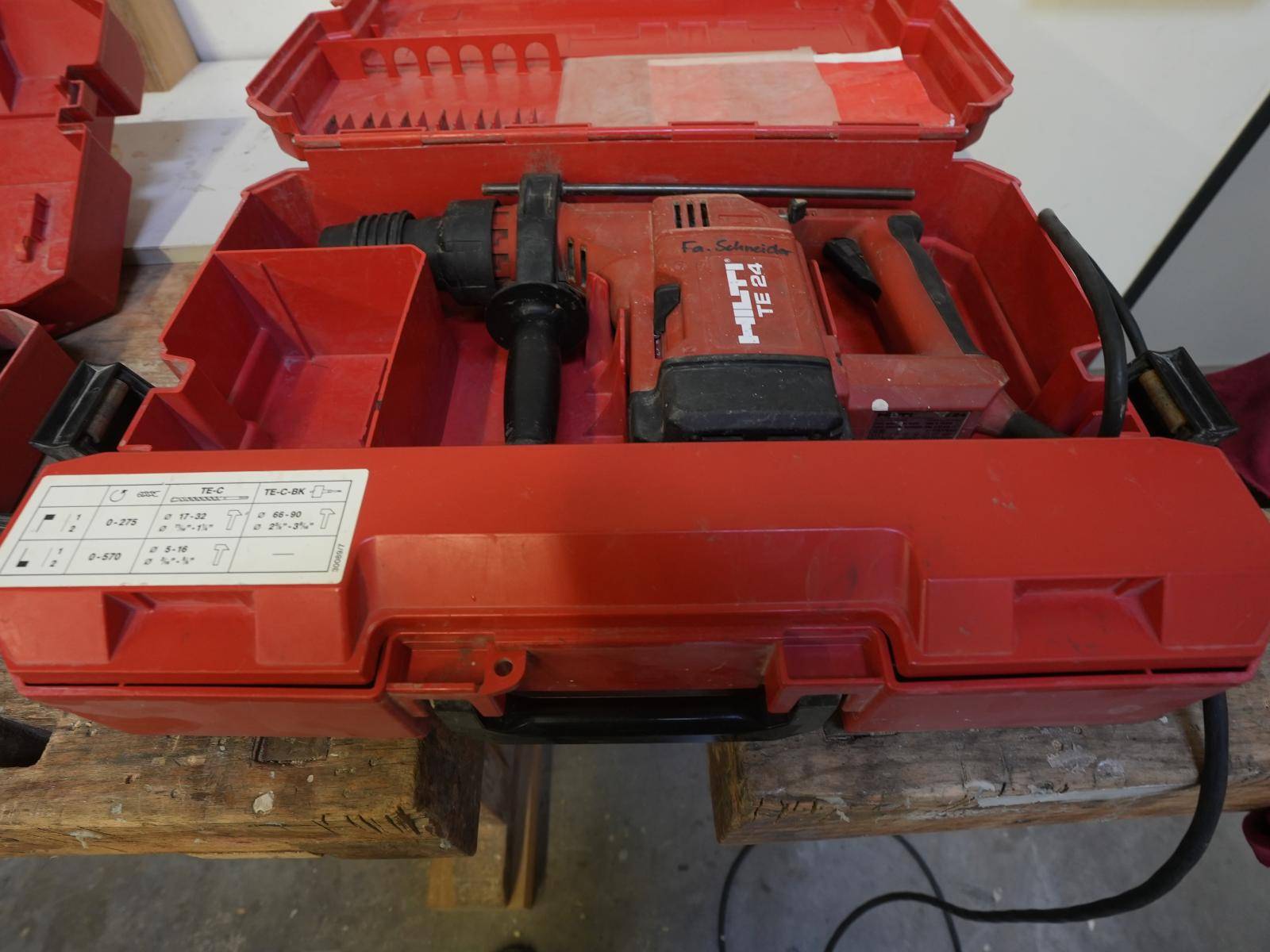 Hilti - Perforatore a cavo TE 30-ATC/AVR Hilti - Perforatore a cavo TE 30-ATC/AVR