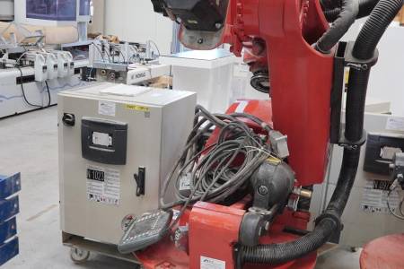 KUKA KR 150 L 120/2E KUKA KR 150 L 120/2E - Image 1
