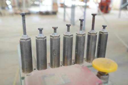 Fitting drilling and insertion machine HOLZMA Pfluka HBM 26/3F Fitting drilling and insertion machine HOLZMA Pfluka HBM 26/3F - Thumbnail 4