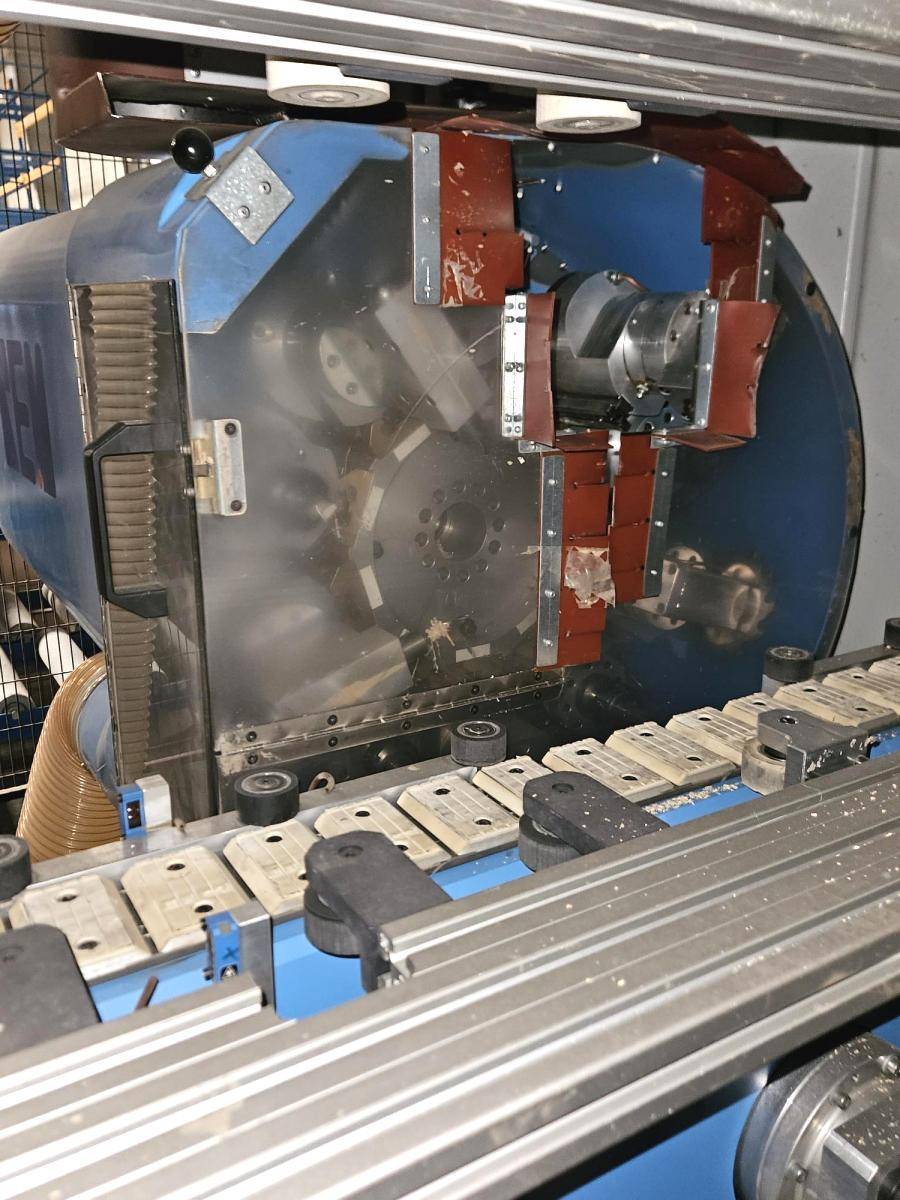 RE.M Vertical CNC machining centre PILOT 20 08 buy second-hand