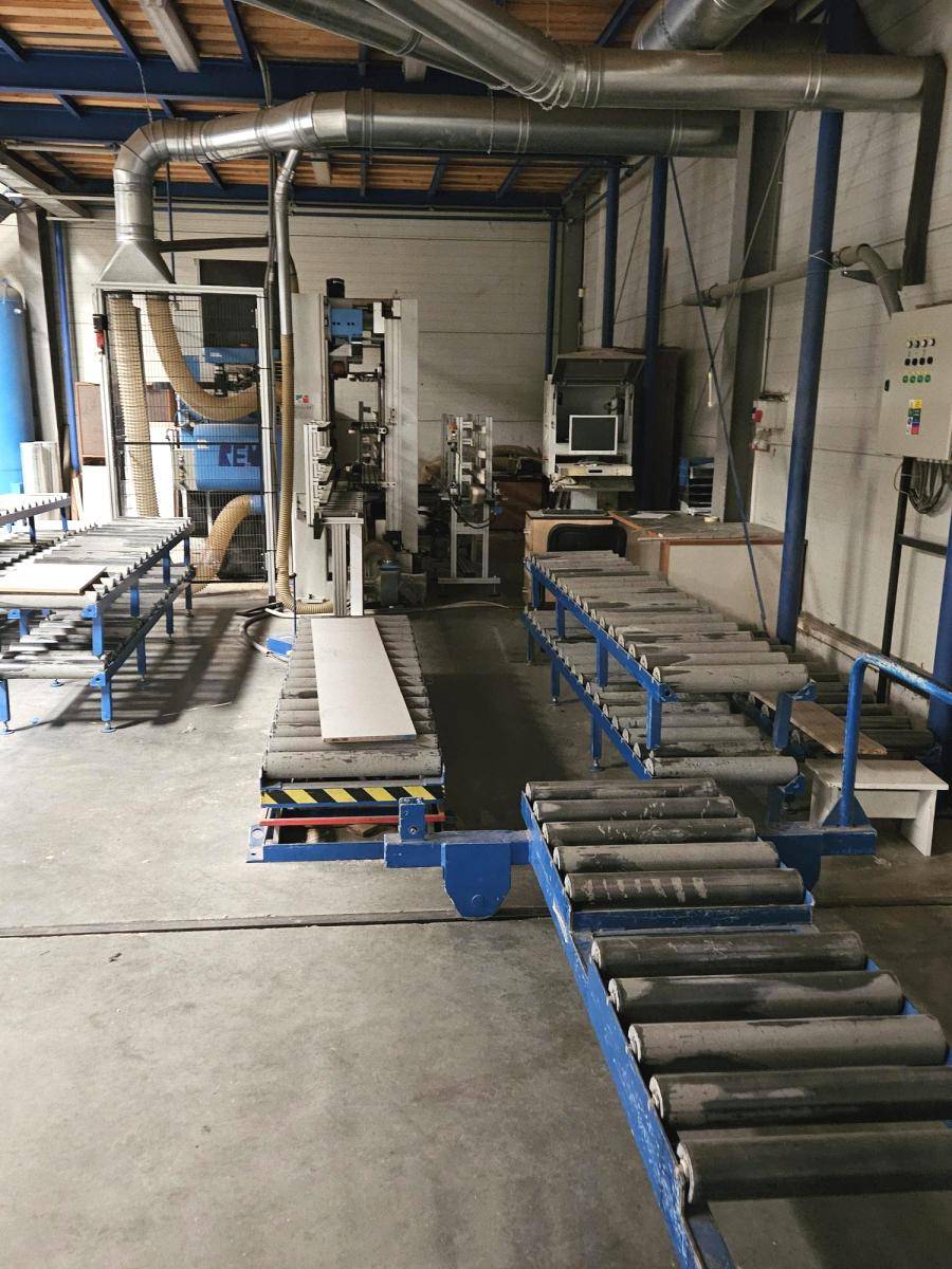 RE.M Vertical CNC machining centre PILOT 20 08 buy second-hand