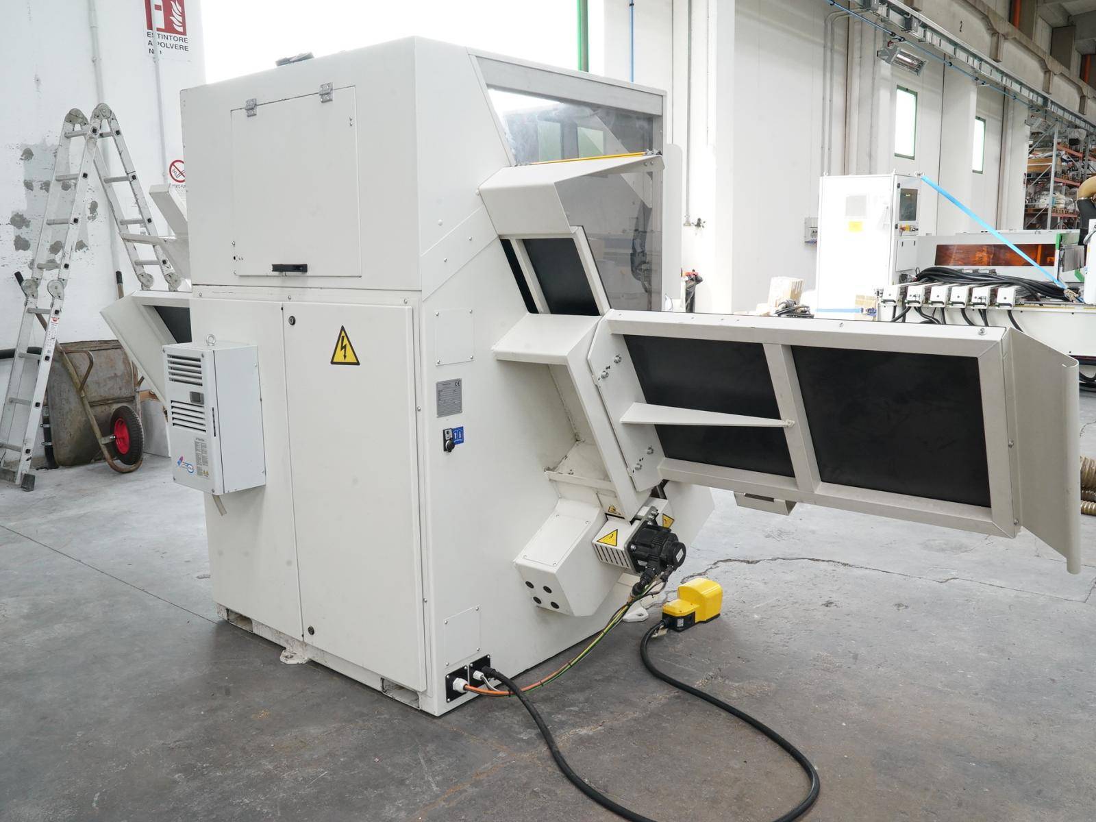 SCM CNC machining centre CYFLEX F900 buy second-hand