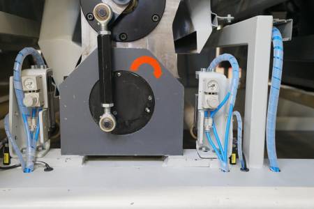 Wide planing machine HOUFEK BULDOG 7 SPB 1350 Wide planing machine HOUFEK BULDOG 7 SPB 1350 - Thumbnail 16