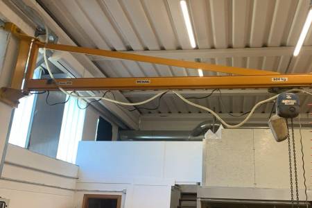 Wall-mounted slewing crane with vacuum lifter DEMAG Wall-mounted slewing crane with vacuum lifter DEMAG - Thumbnail 3