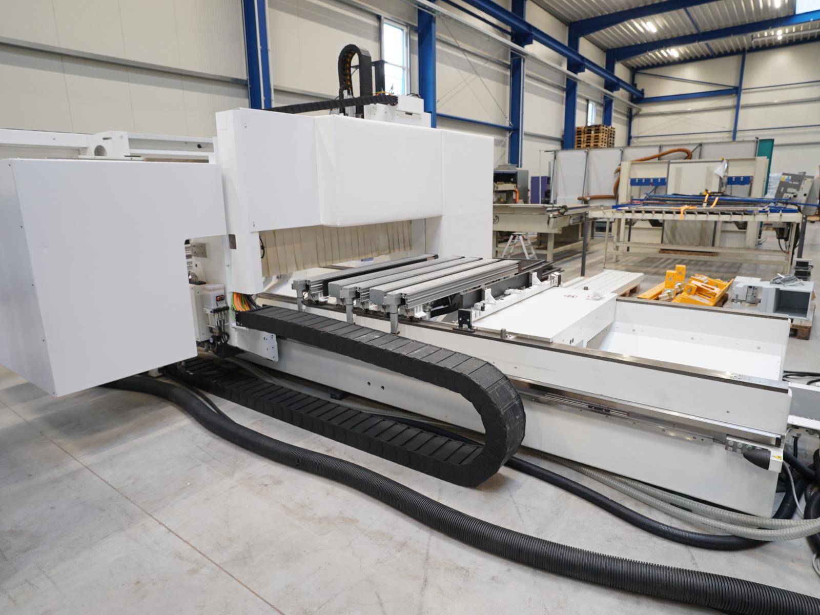 HOMAG CNC router CENTATEQ P -500 PROFI BMG511/60/12/K buy second-hand