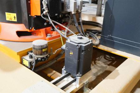 KUKA KR 300 KUKA KR 300 - Thumbnail 12