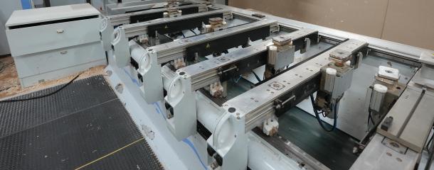 Automatic table adjustment in X - WOOD TEC PEDIA