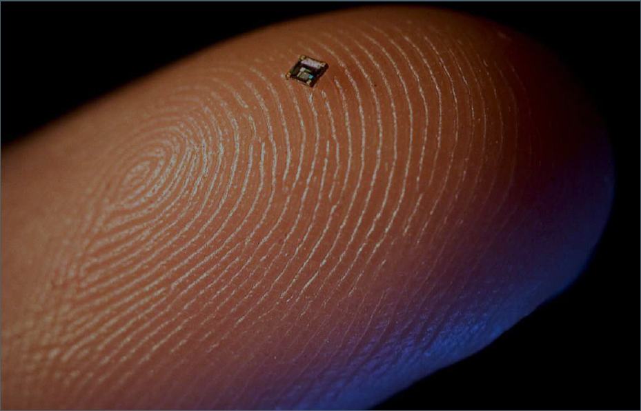 Микро кожи. Нано чип микрочип. RFID Chip. Чип (RFID метка UHF самоклеющаяся Trace ter 16 ). Нанотехнологии чипы.